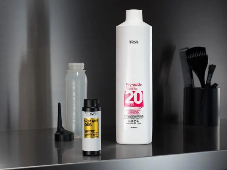 Top-Preis Redken Color Gels Oils 4NA Storm Cloud